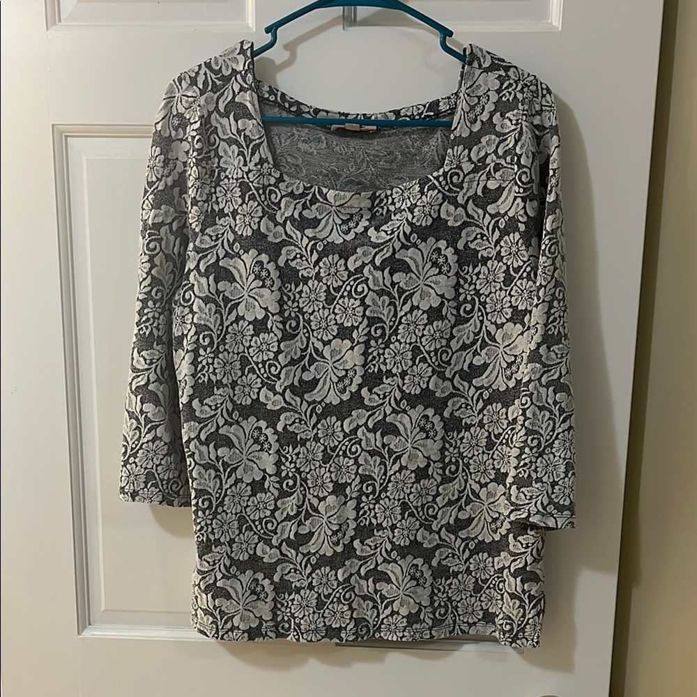 5/$40    Loft 3/4 sleeve top